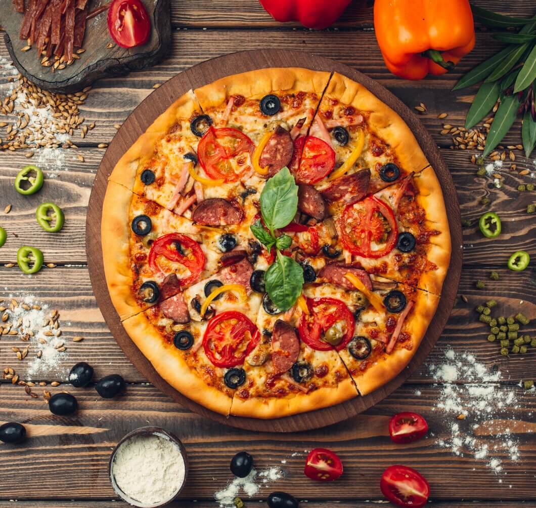VEG CURRY Indian Pizza