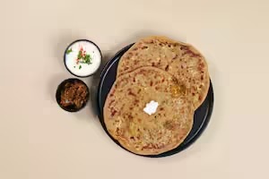2 Butter Aloo Paratha & Amul Masti Dahi [1 Cup, 85 Grams]