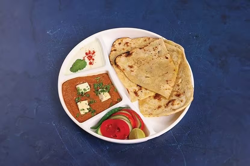 Matar Paneer With 4 Butter Tawa Roti