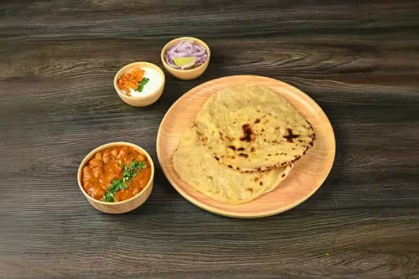Chole Masala With 4 Butter Tawa Roti