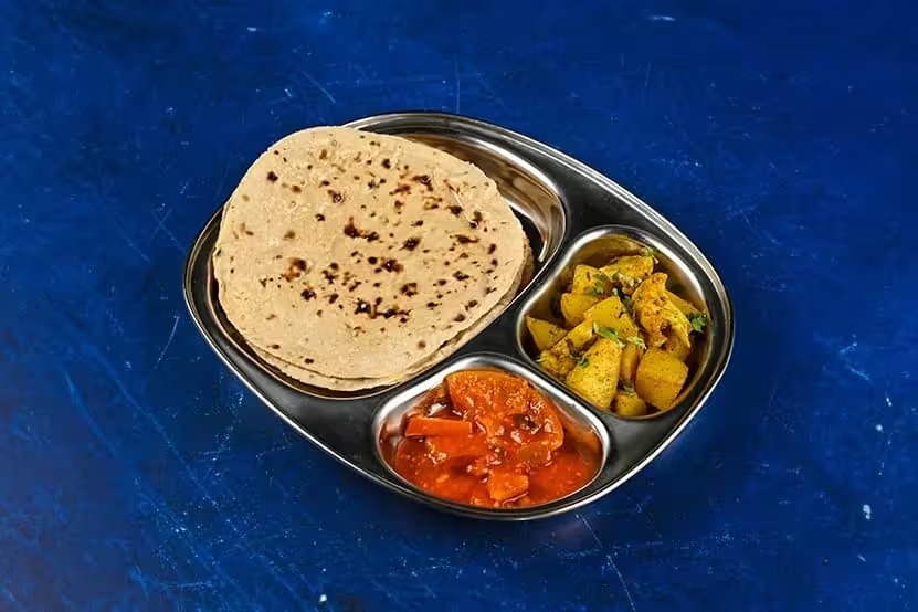 Aloo Dry Sabji With 4 Butter Tawa Roti